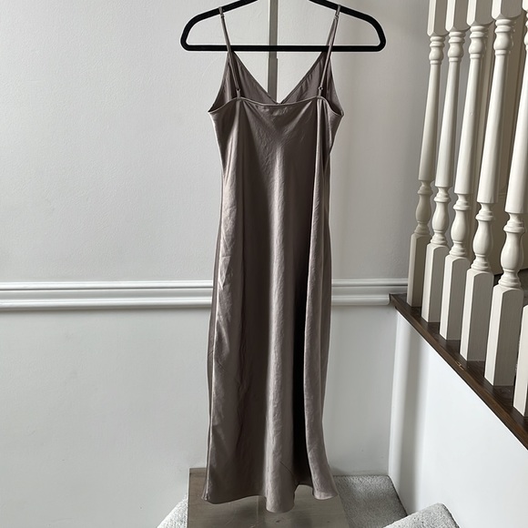 Wilfred Free Christine slip dress in Taupe sz S - Picture 5 of 7